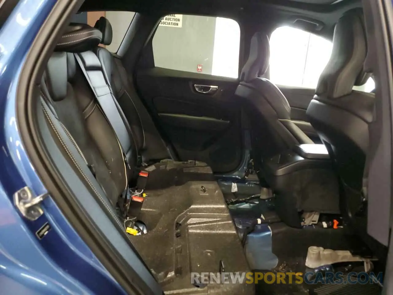 11 fotografías del automóvil dañado LYVA22RMXKB273761 VOLVO XC60 2019