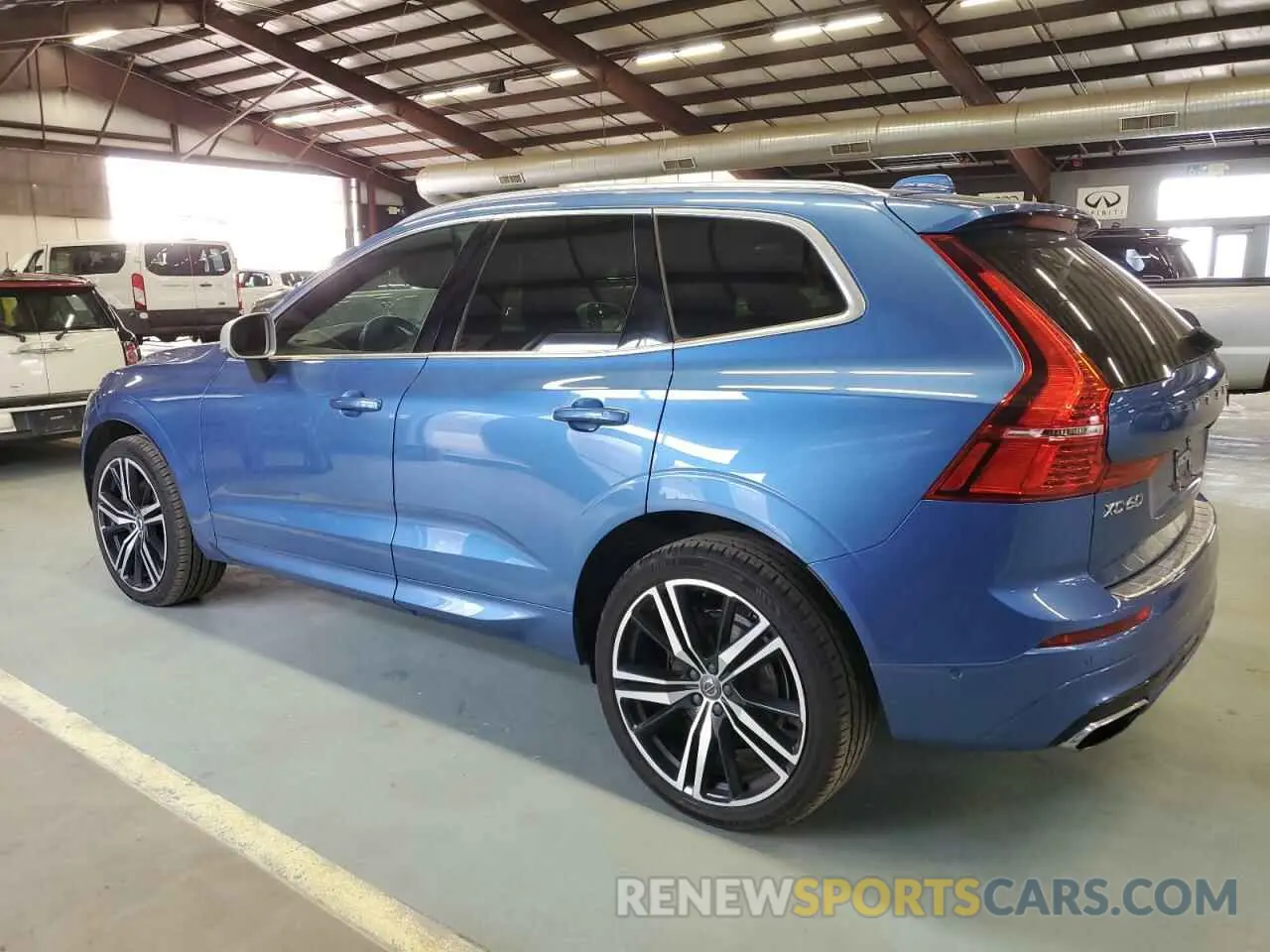 2 fotografías del automóvil dañado LYVA22RMXKB273761 VOLVO XC60 2019