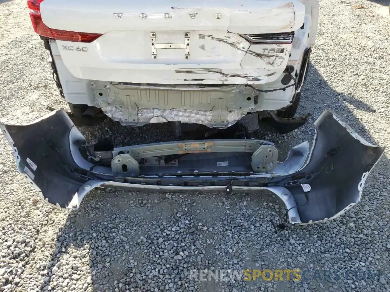 9 fotografías del automóvil dañado LYVBR0DL2KB211337 VOLVO XC60 2019