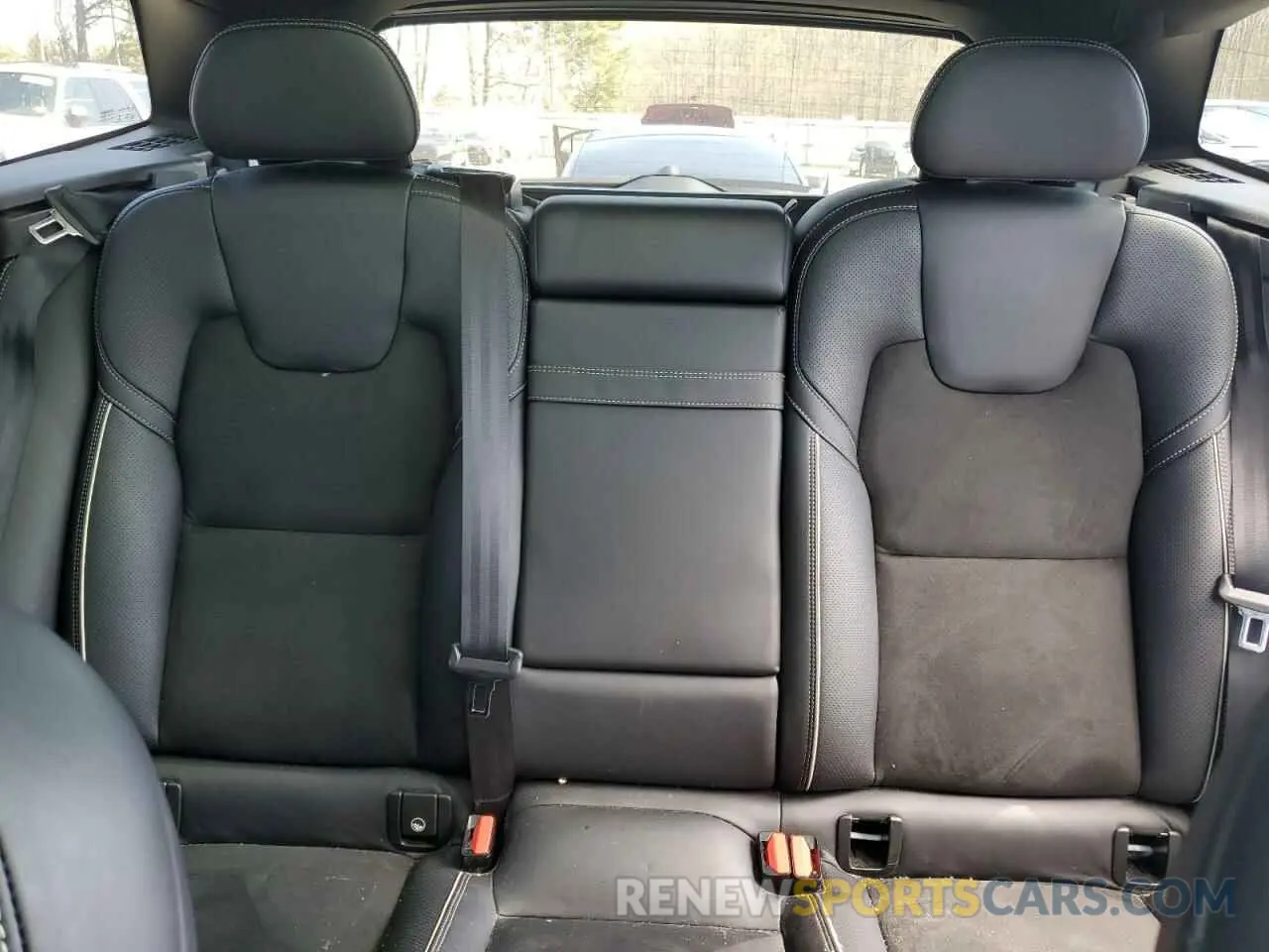 10 fotografías del automóvil dañado LYVBR0DM2KB241690 VOLVO XC60 2019