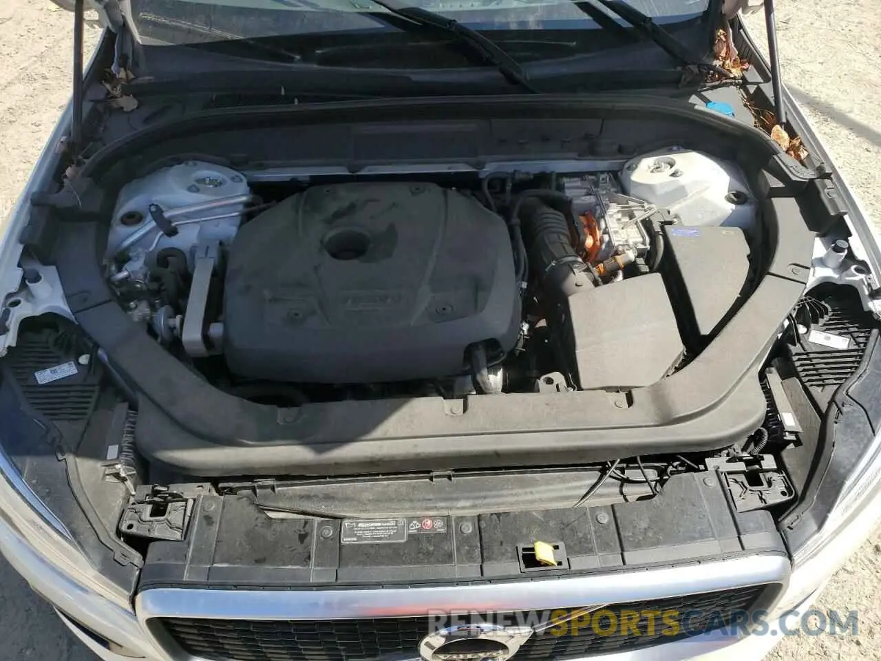 14 fotografías del automóvil dañado LYVBR0DM2KB241690 VOLVO XC60 2019