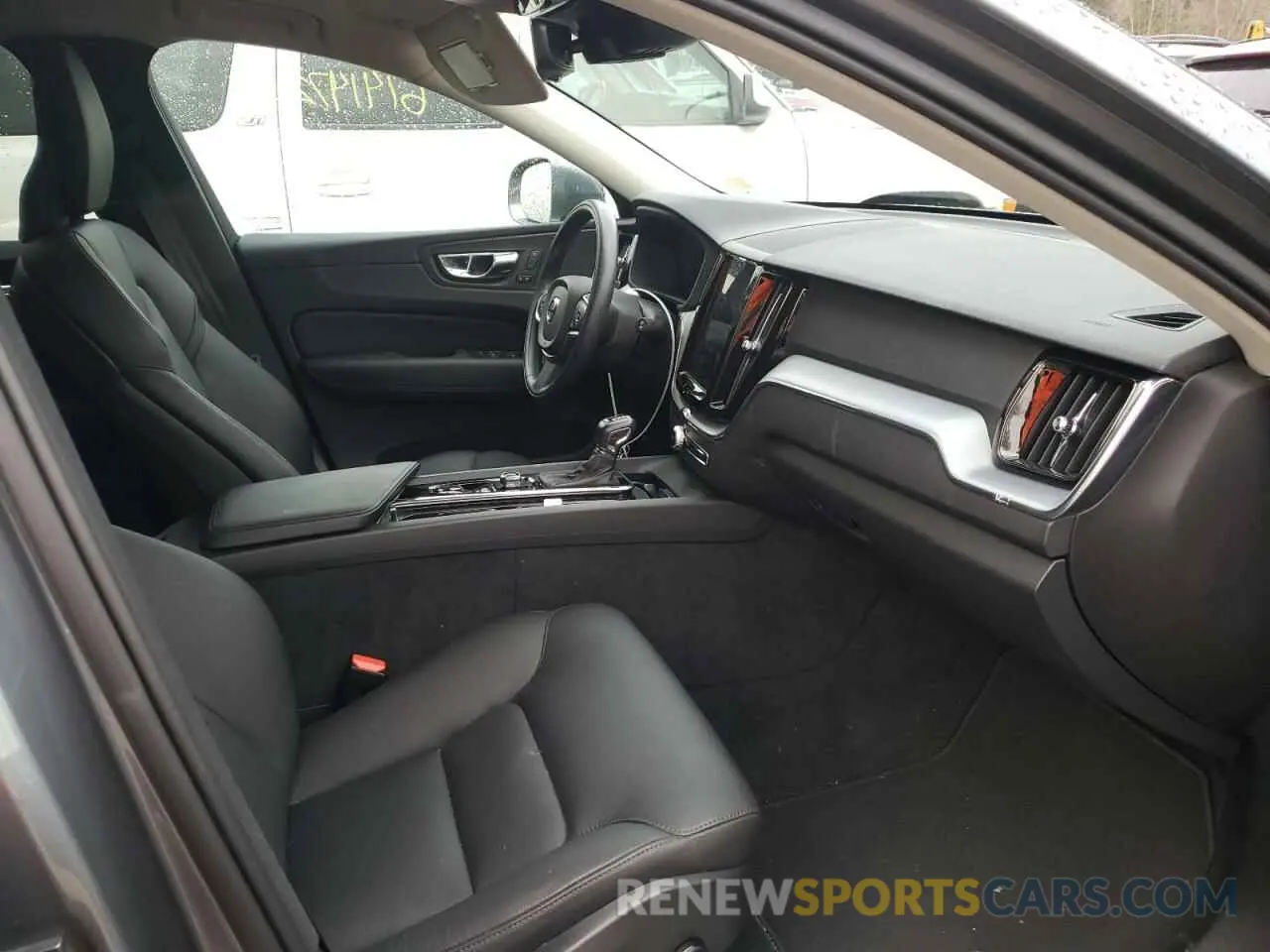 5 fotografías del automóvil dañado YV4A22RK3K1361683 VOLVO XC60 2019