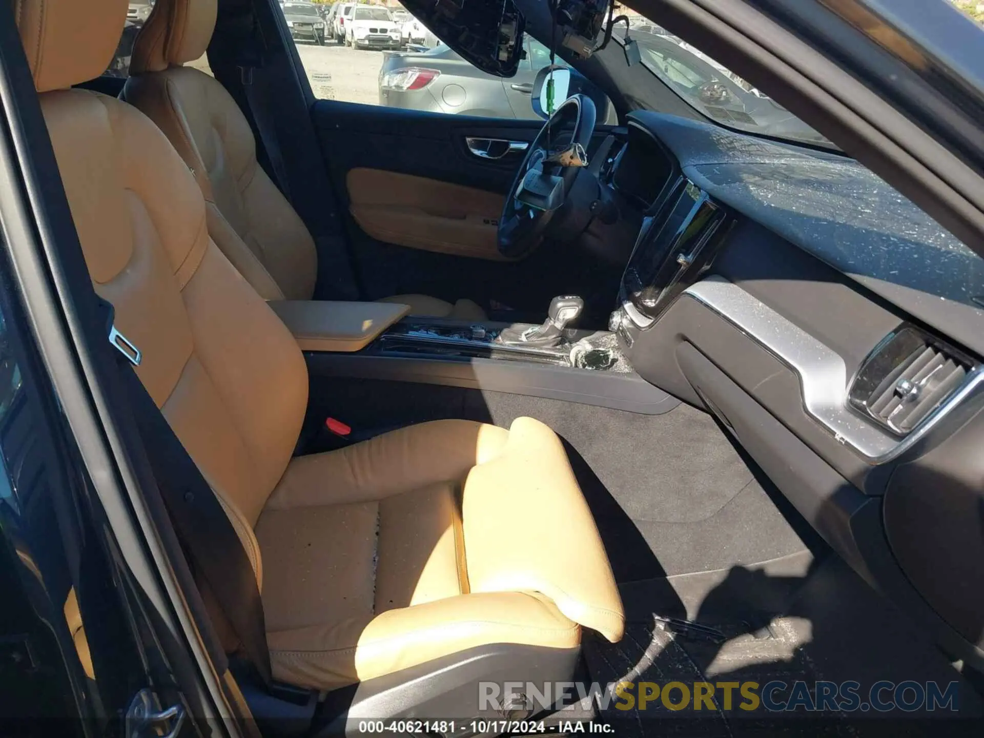 5 fotografías del automóvil dañado YV4A22RK3K1375471 VOLVO XC60 2019