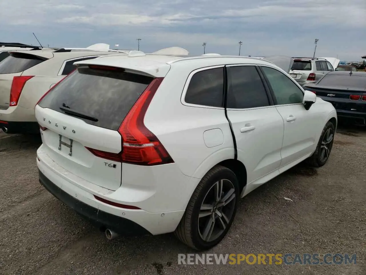 4 fotografías del automóvil dañado YV4A22RK8K1338982 VOLVO XC60 2019