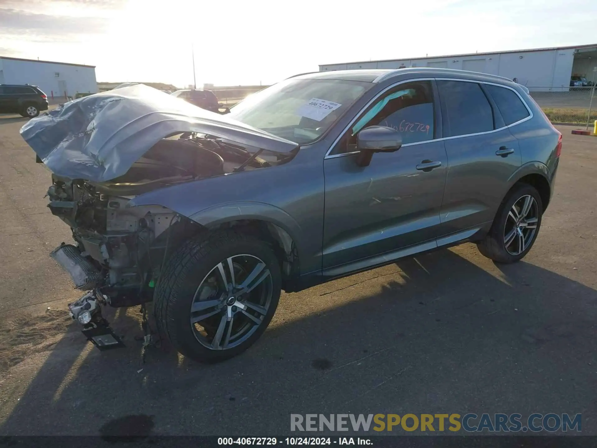 2 fotografías del automóvil dañado YV4A22RK8K1357385 VOLVO XC60 2019