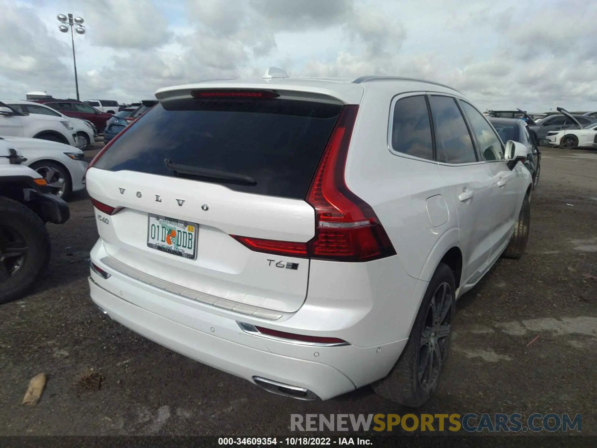 4 fotografías del automóvil dañado YV4A22RLXK1337857 VOLVO XC60 2019