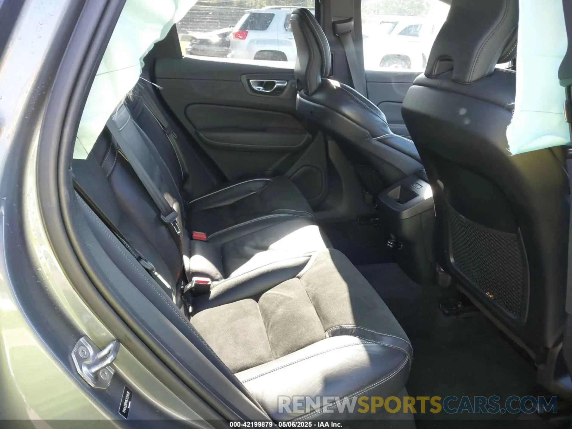 8 fotografías del automóvil dañado YV4A22RM1K1351428 VOLVO XC60 2019