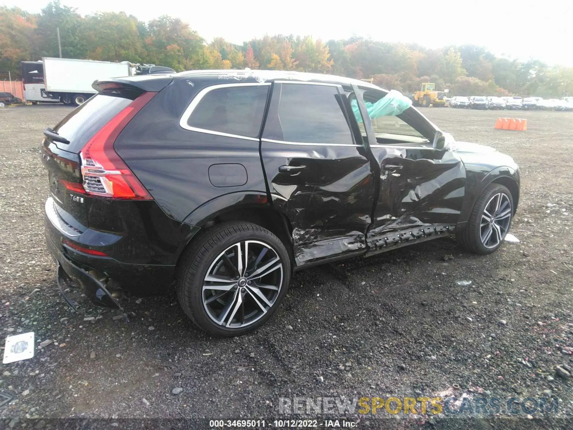 4 fotografías del automóvil dañado YV4A22RM3K1348577 VOLVO XC60 2019