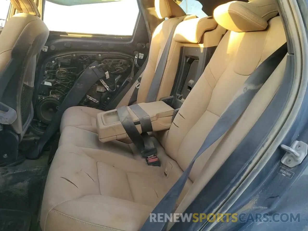 11 fotografías del automóvil dañado YV4102DK1L1504211 VOLVO XC60 2020