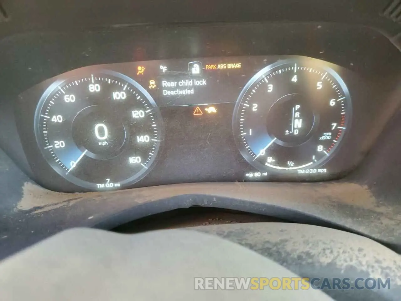 9 fotografías del automóvil dañado YV4102DK1L1504211 VOLVO XC60 2020