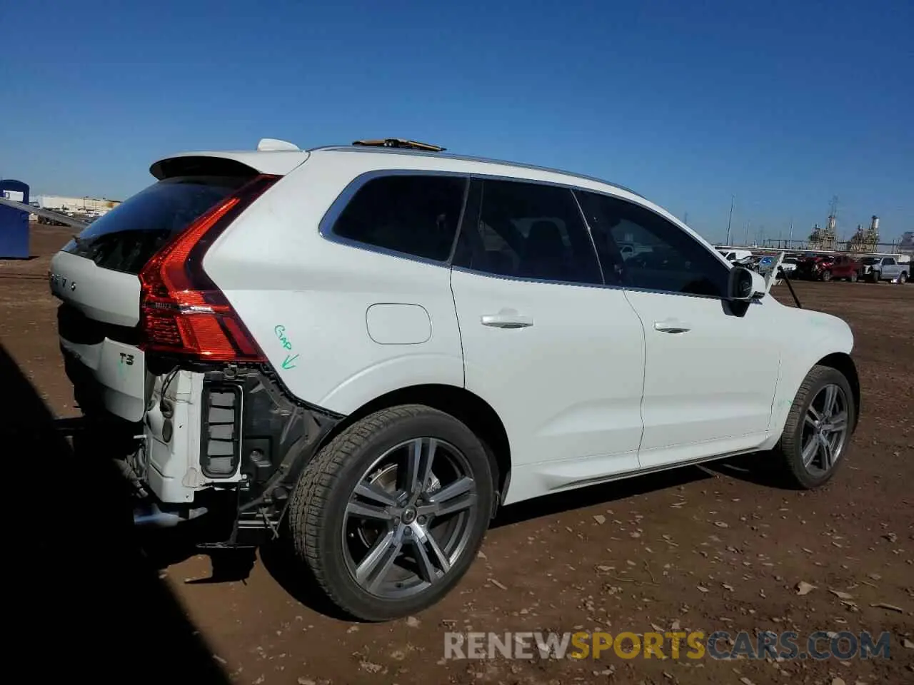 3 fotografías del automóvil dañado YV4102DK5L1418500 VOLVO XC60 2020