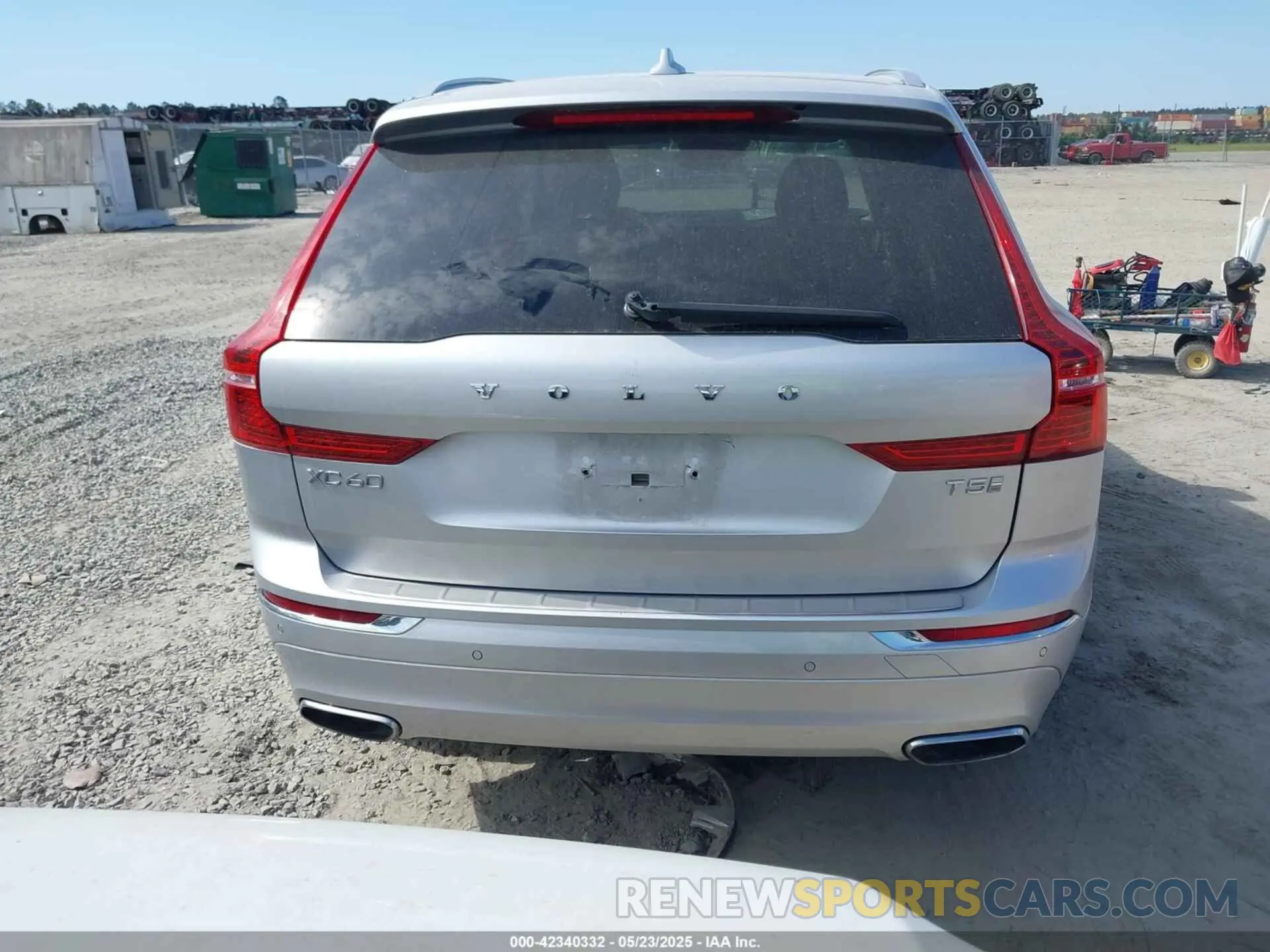 16 fotografías del automóvil dañado YV4102DL3L1525862 VOLVO XC60 2020