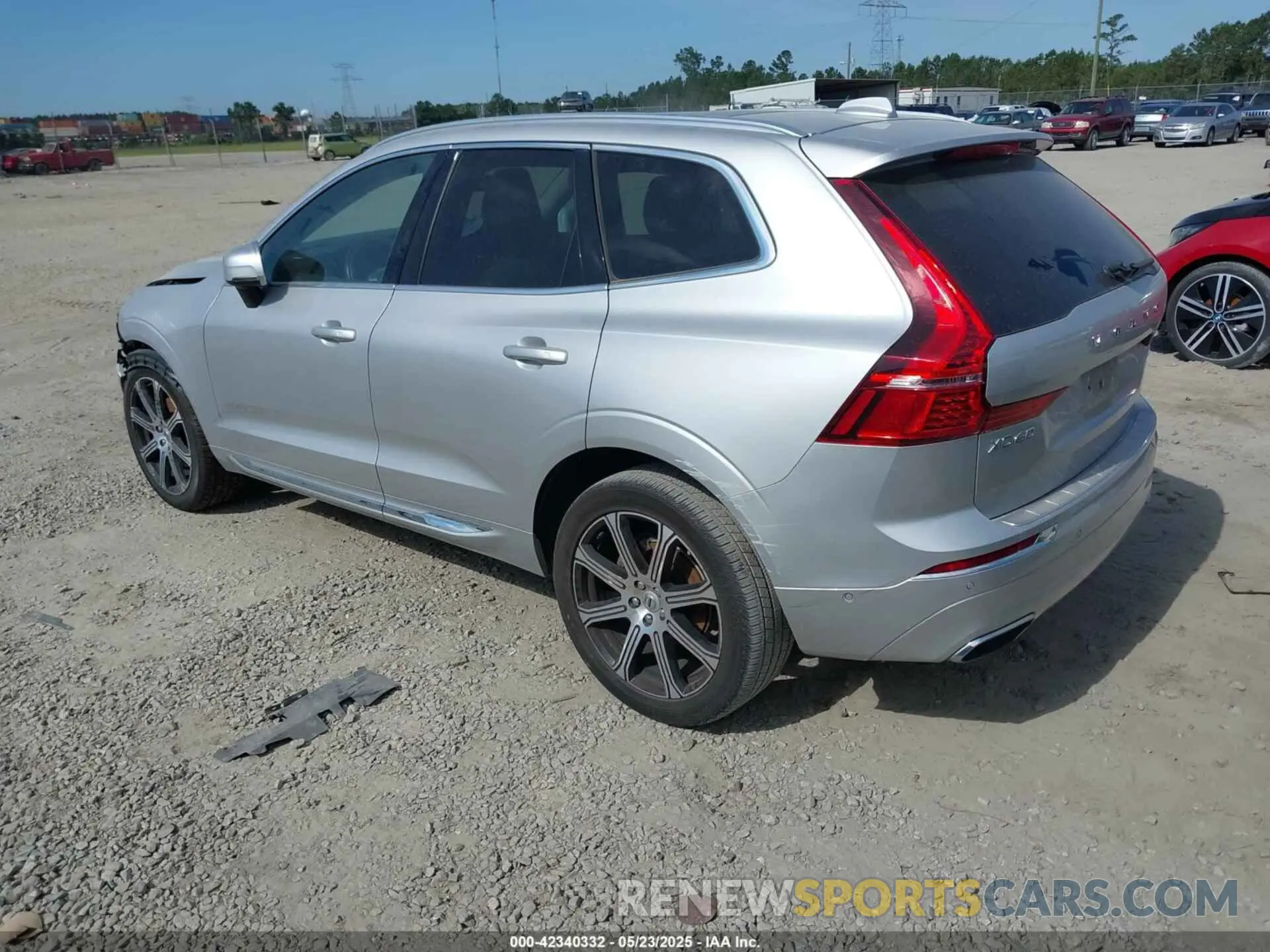3 fotografías del automóvil dañado YV4102DL3L1525862 VOLVO XC60 2020