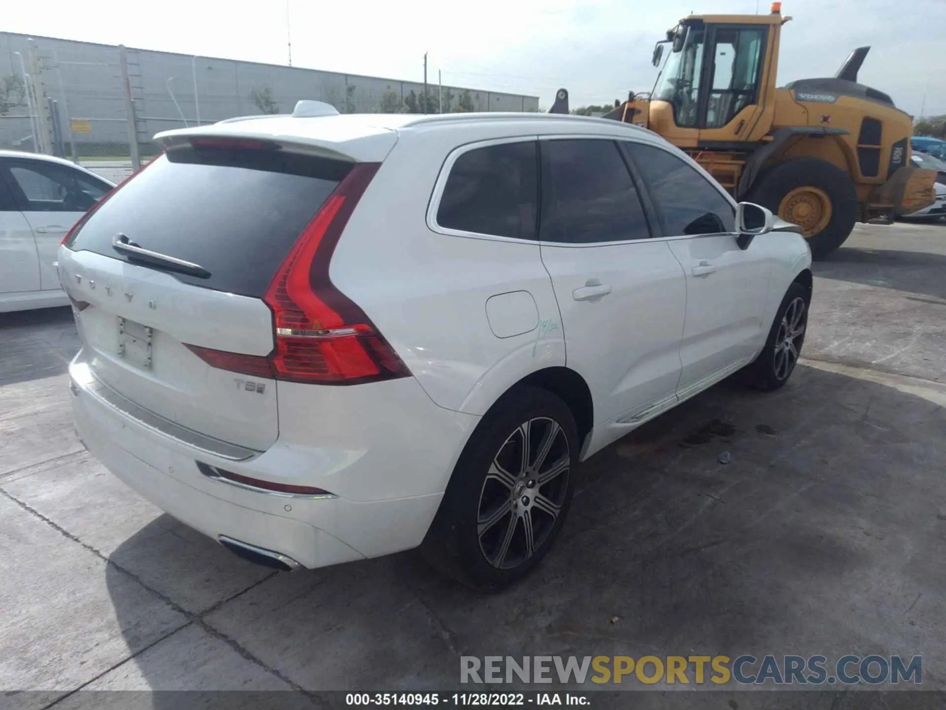 4 fotografías del automóvil dañado YV4102DL4L1478695 VOLVO XC60 2020