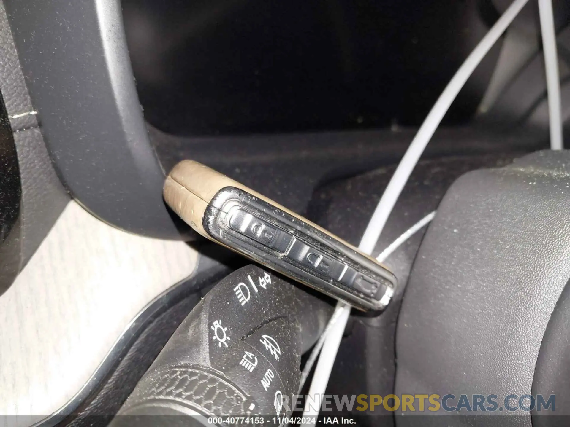 11 fotografías del automóvil dañado YV4102DL6L1609500 VOLVO XC60 2020