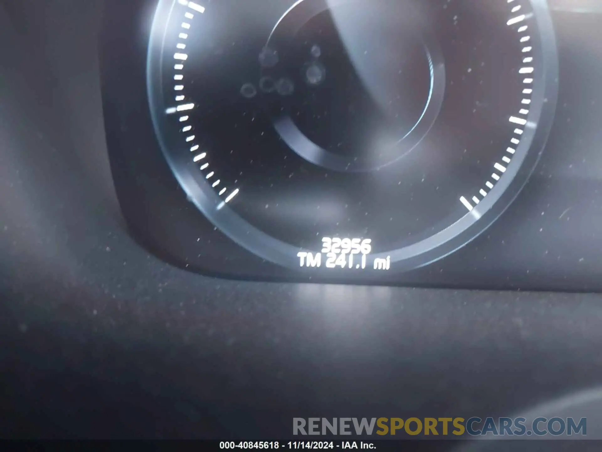 16 fotografías del automóvil dañado YV4102DLXL1512610 VOLVO XC60 2020