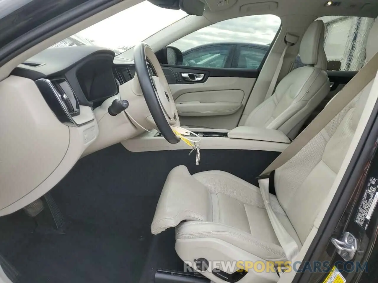 7 fotografías del automóvil dañado YV4102DLXL1516978 VOLVO XC60 2020