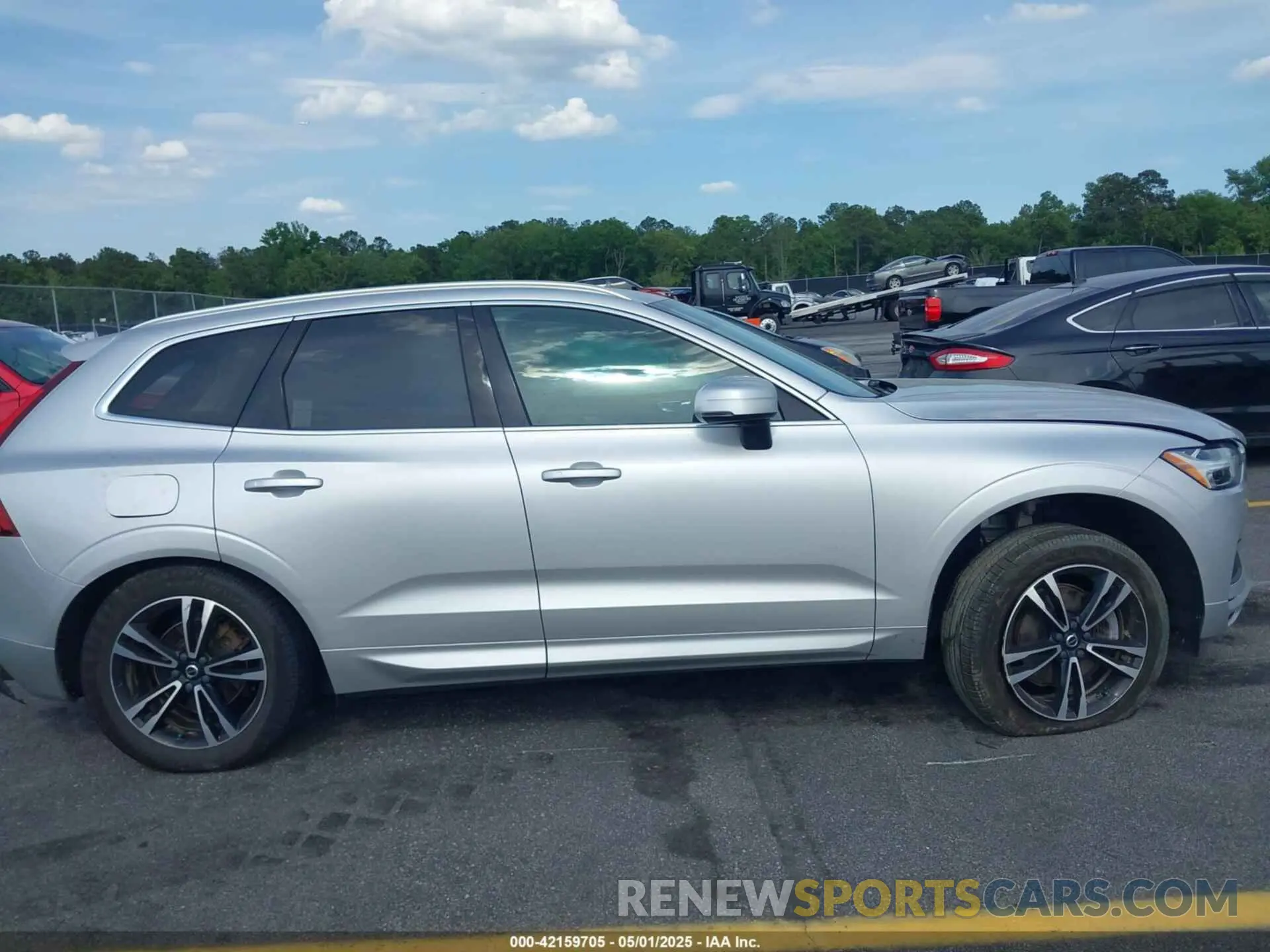 12 fotografías del automóvil dañado YV4102RK0L1478564 VOLVO XC60 2020