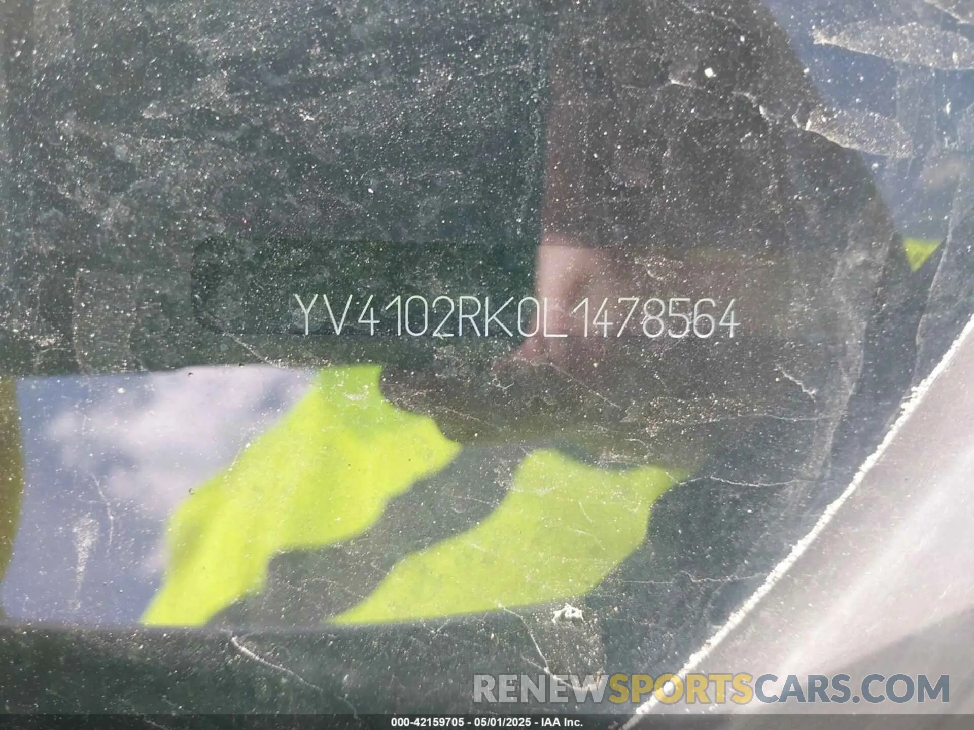 9 fotografías del automóvil dañado YV4102RK0L1478564 VOLVO XC60 2020