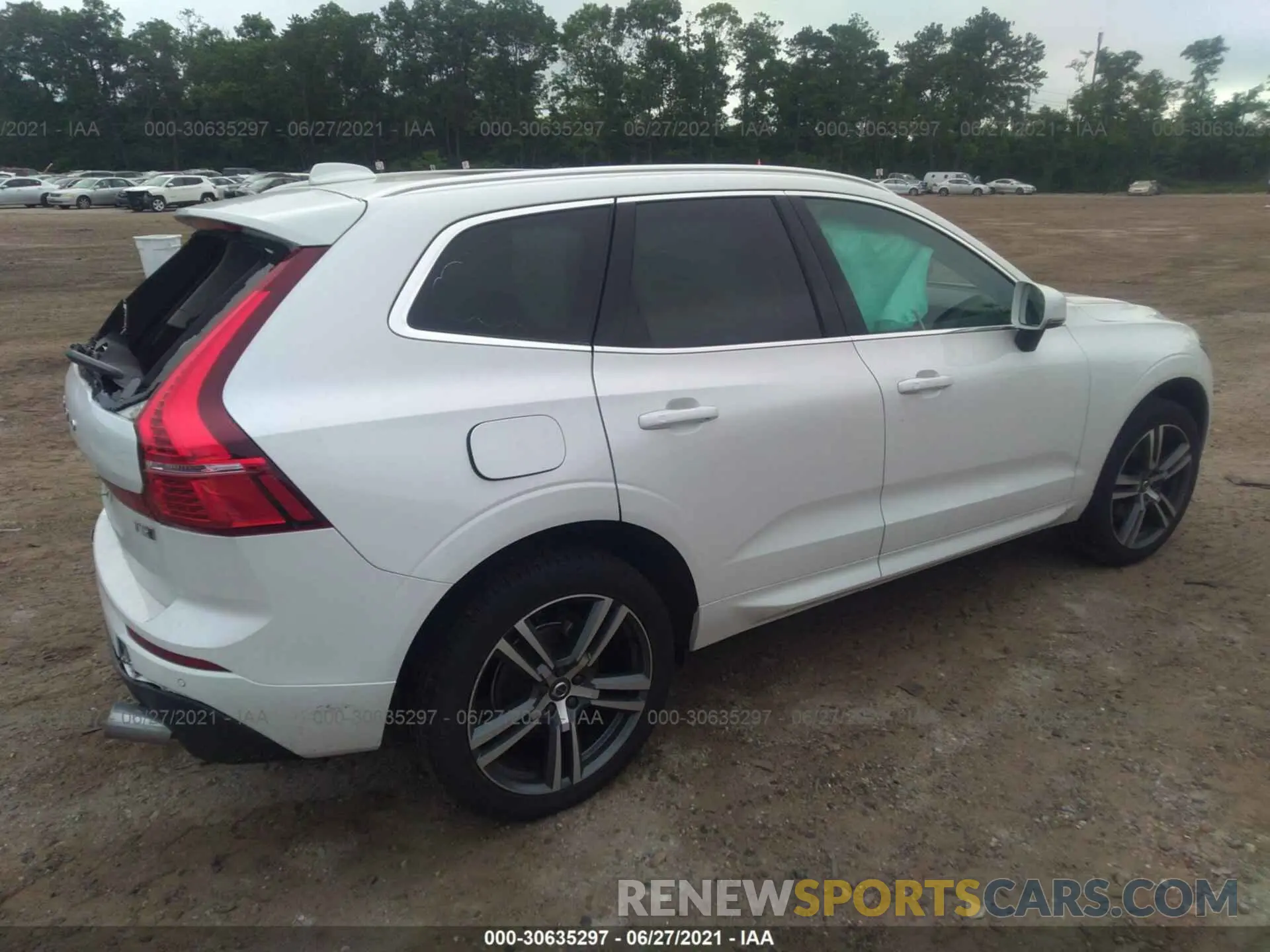 4 fotografías del automóvil dañado YV4102RK4L1554321 VOLVO XC60 2020