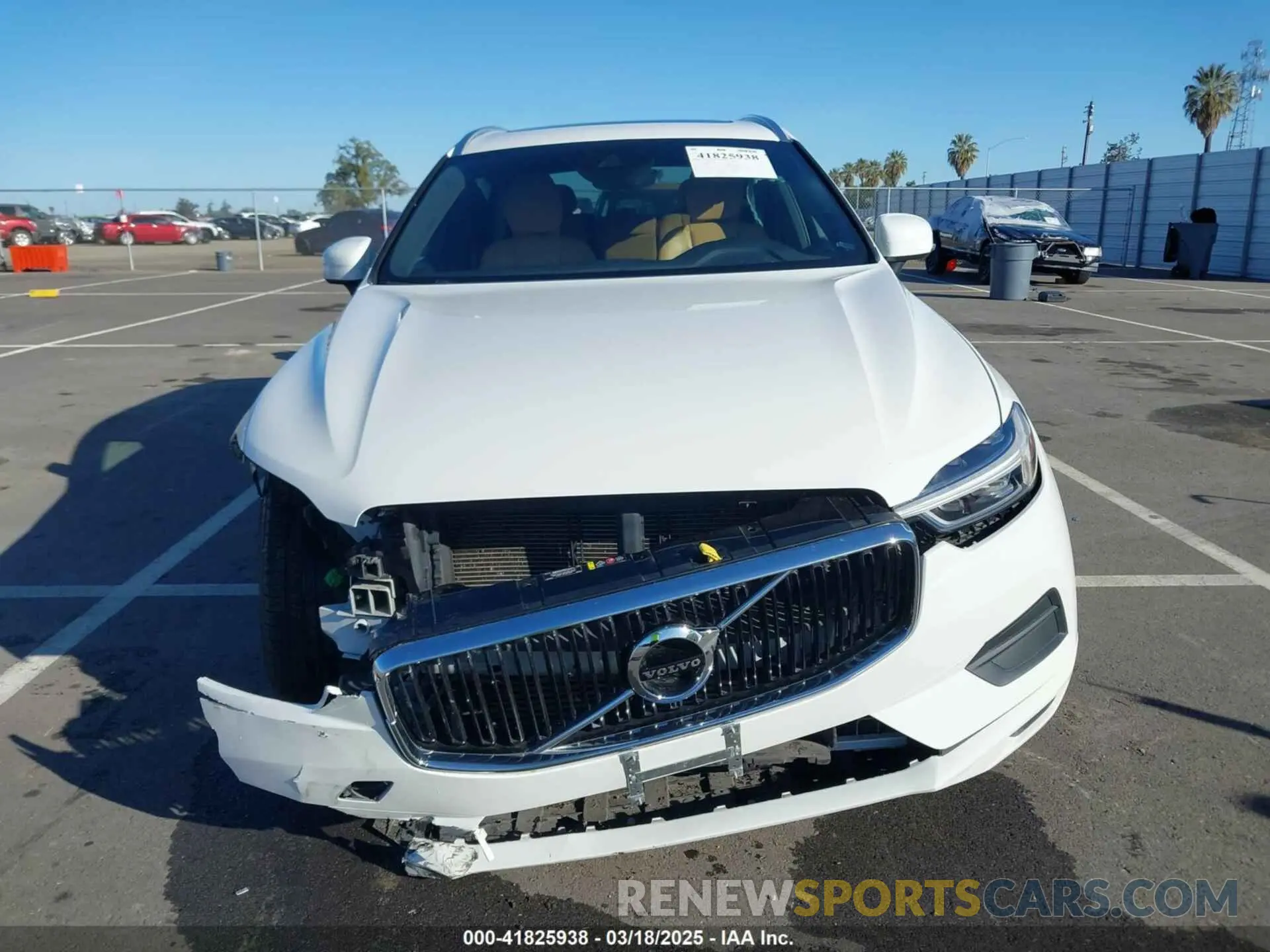 12 fotografías del automóvil dañado YV4102RK4L1582958 VOLVO XC60 2020