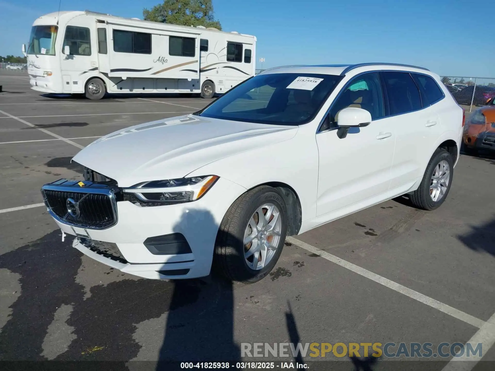 2 fotografías del automóvil dañado YV4102RK4L1582958 VOLVO XC60 2020