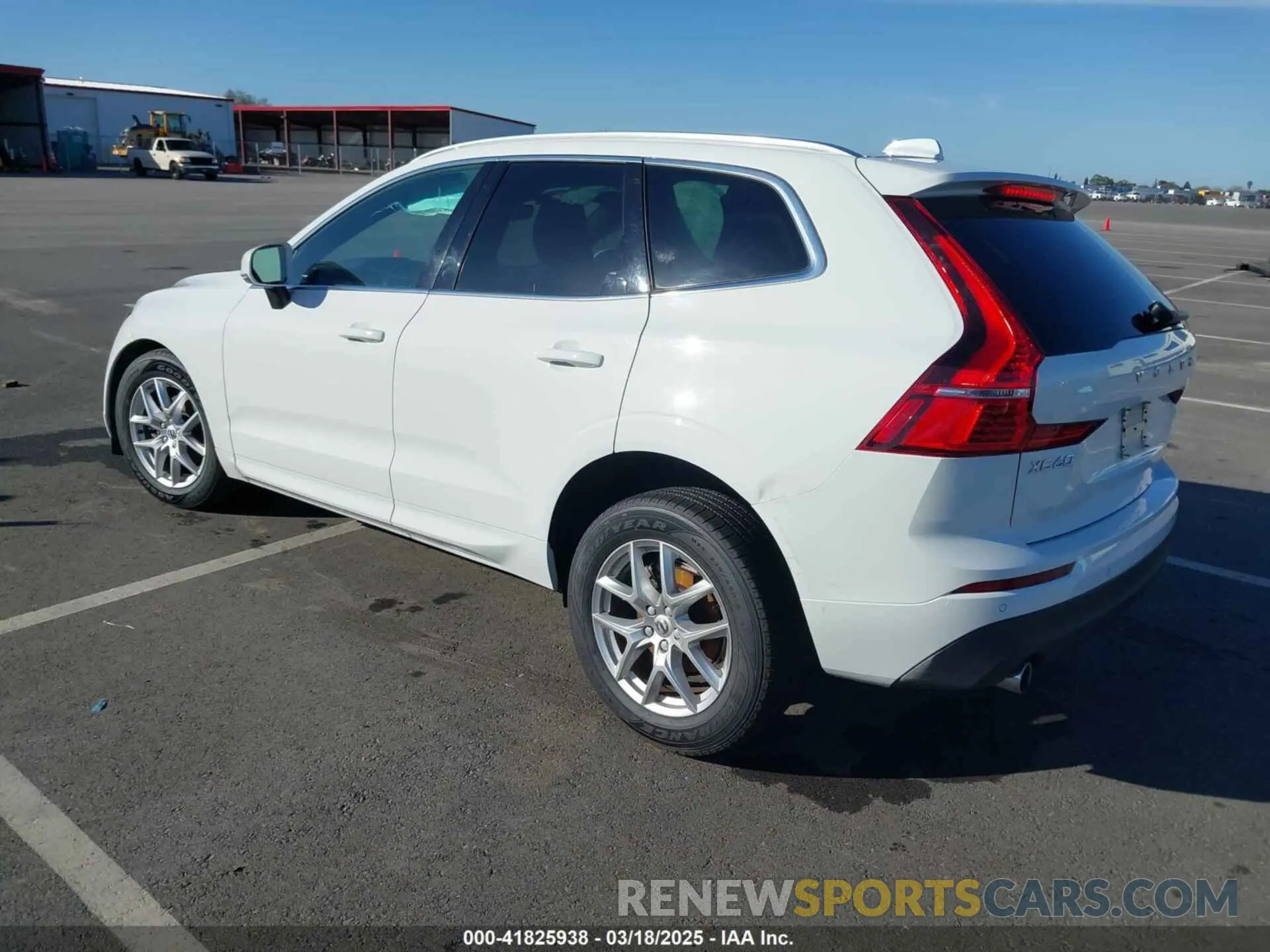 3 fotografías del automóvil dañado YV4102RK4L1582958 VOLVO XC60 2020