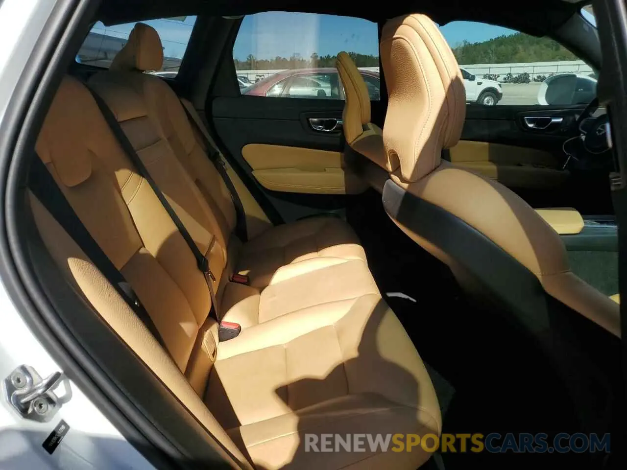 11 fotografías del automóvil dañado YV4102RK5L1432910 VOLVO XC60 2020