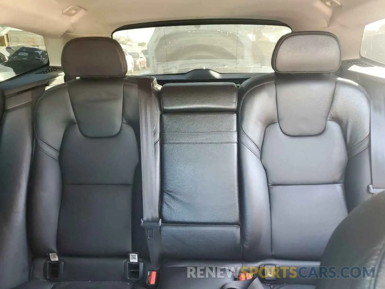 10 fotografías del automóvil dañado YV4102RK6L1565885 VOLVO XC60 2020
