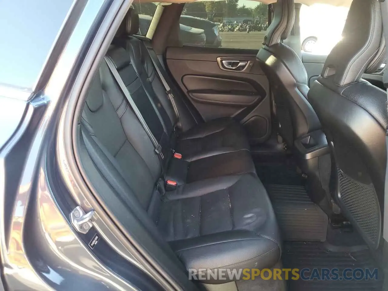 11 fotografías del automóvil dañado YV4102RK6L1565885 VOLVO XC60 2020
