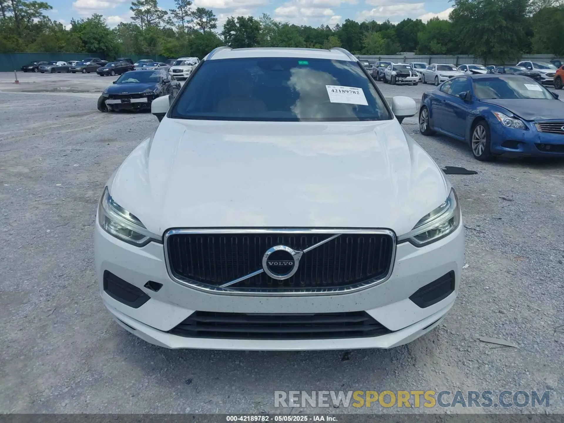 12 fotografías del automóvil dañado YV4102RK6L1582721 VOLVO XC60 2020