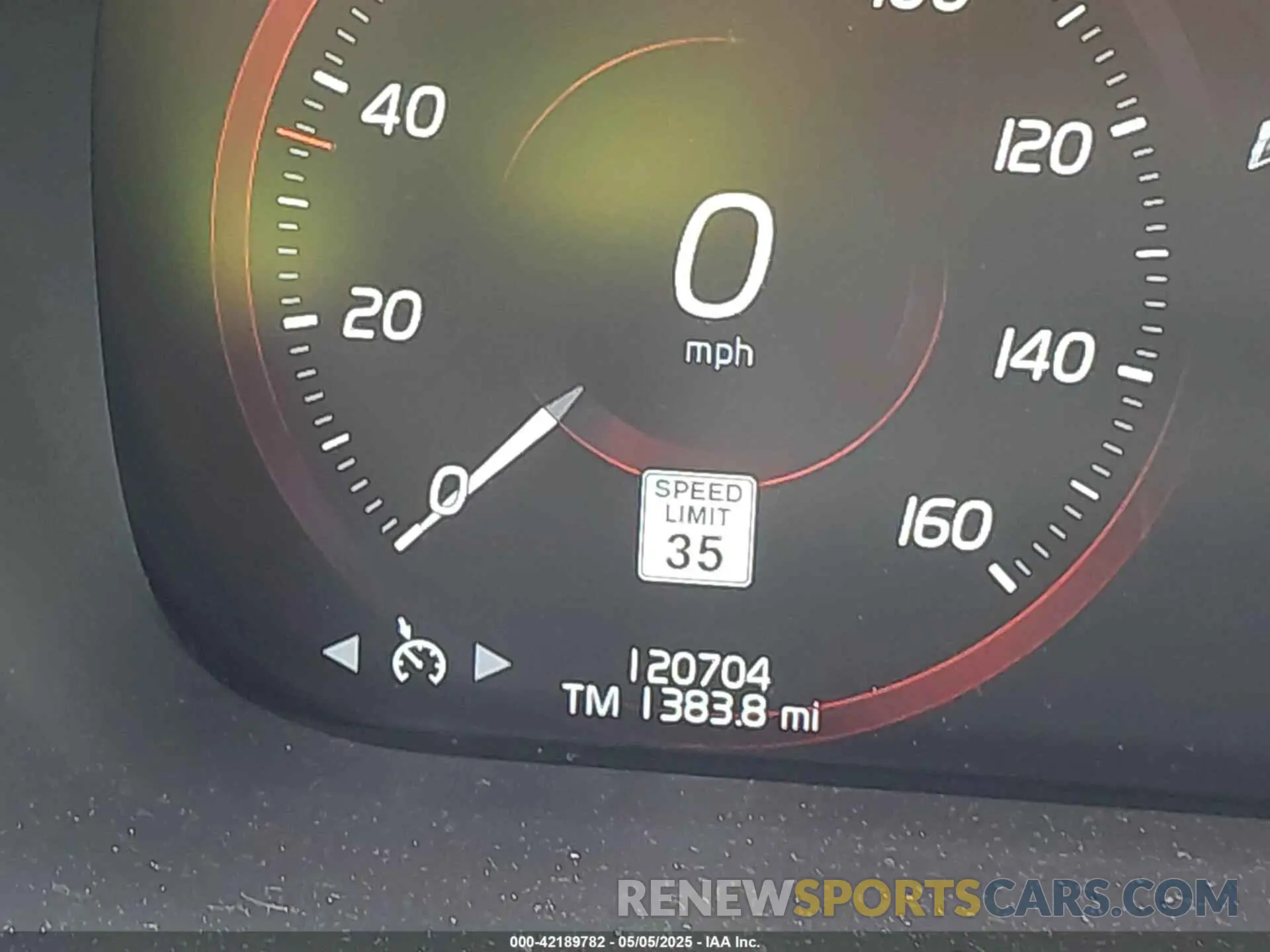 15 fotografías del automóvil dañado YV4102RK6L1582721 VOLVO XC60 2020