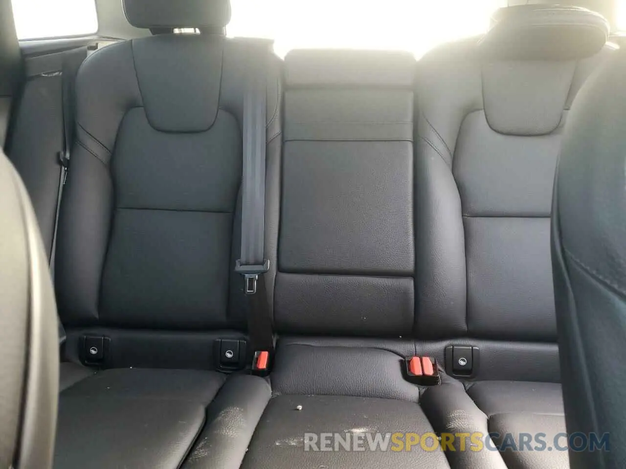 10 fotografías del automóvil dañado YV4102RK7L1459073 VOLVO XC60 2020