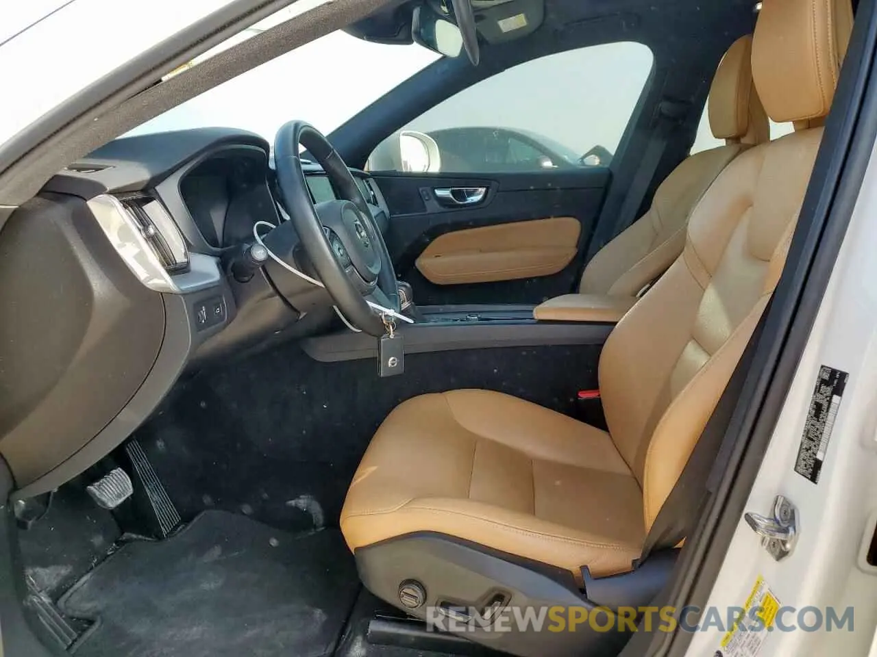 7 fotografías del automóvil dañado YV4102RK7L1582842 VOLVO XC60 2020