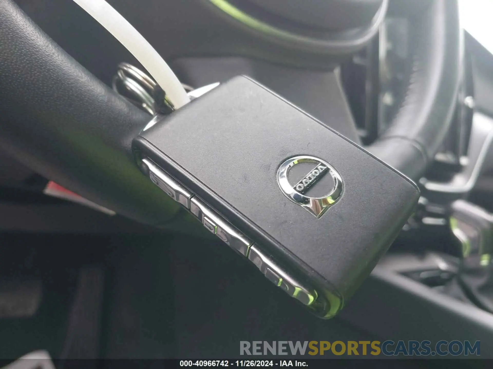 11 fotografías del automóvil dañado YV4102RK7L1602099 VOLVO XC60 2020
