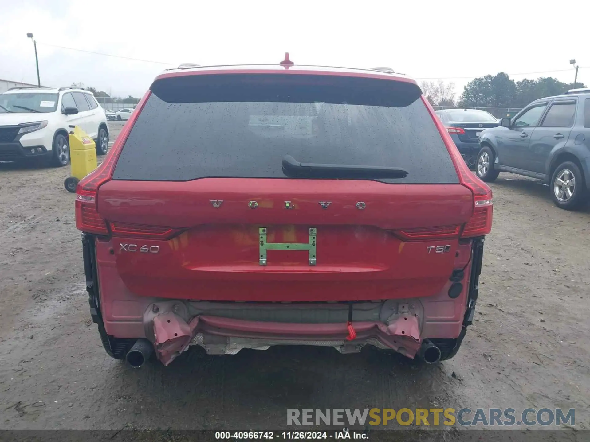17 fotografías del automóvil dañado YV4102RK7L1602099 VOLVO XC60 2020