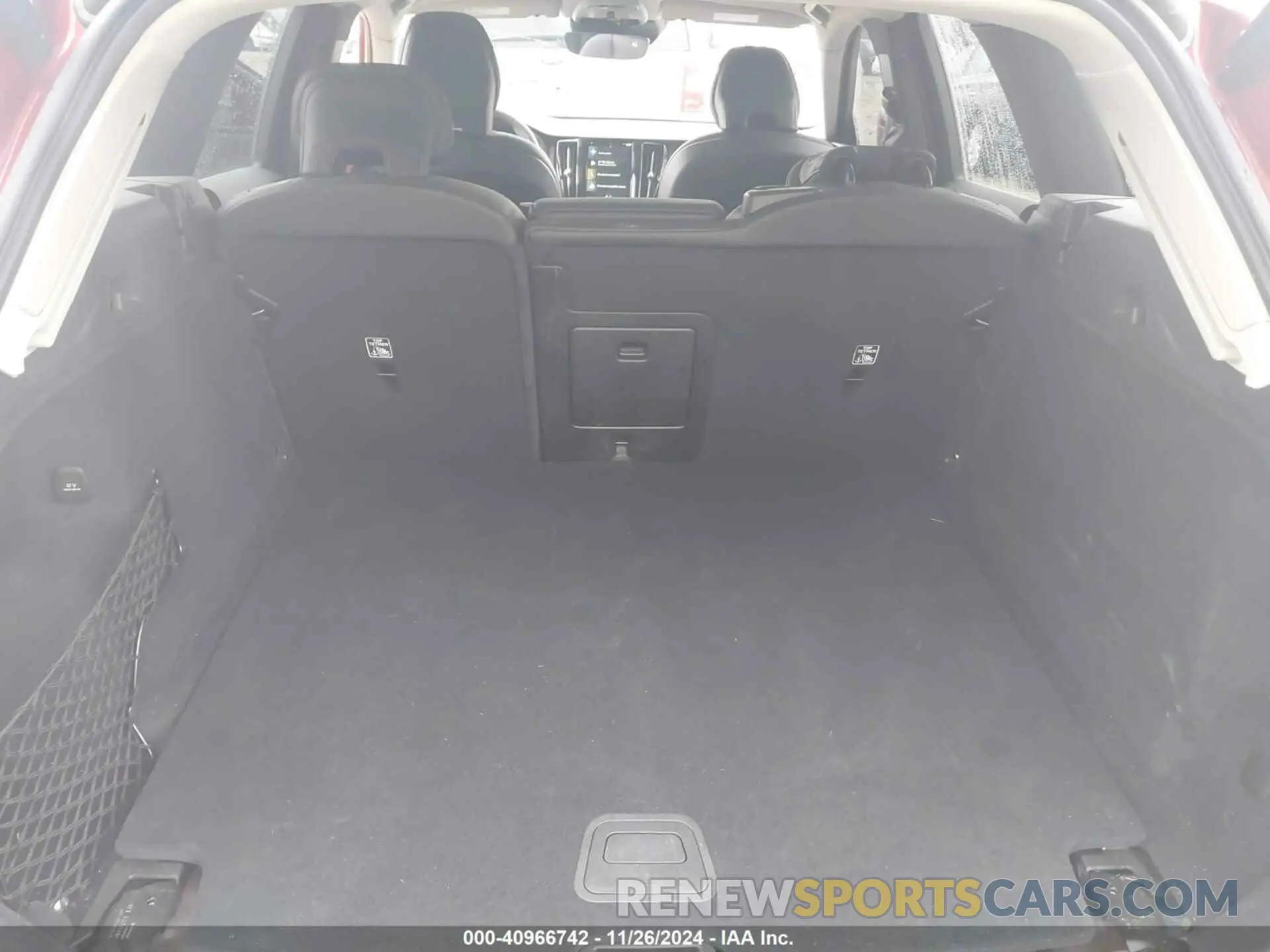 18 fotografías del automóvil dañado YV4102RK7L1602099 VOLVO XC60 2020