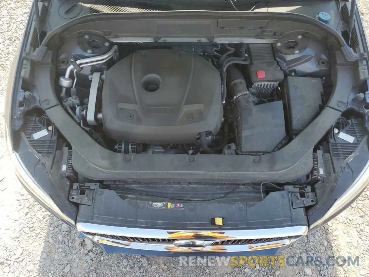 12 fotografías del automóvil dañado YV4102RK8L1503078 VOLVO XC60 2020
