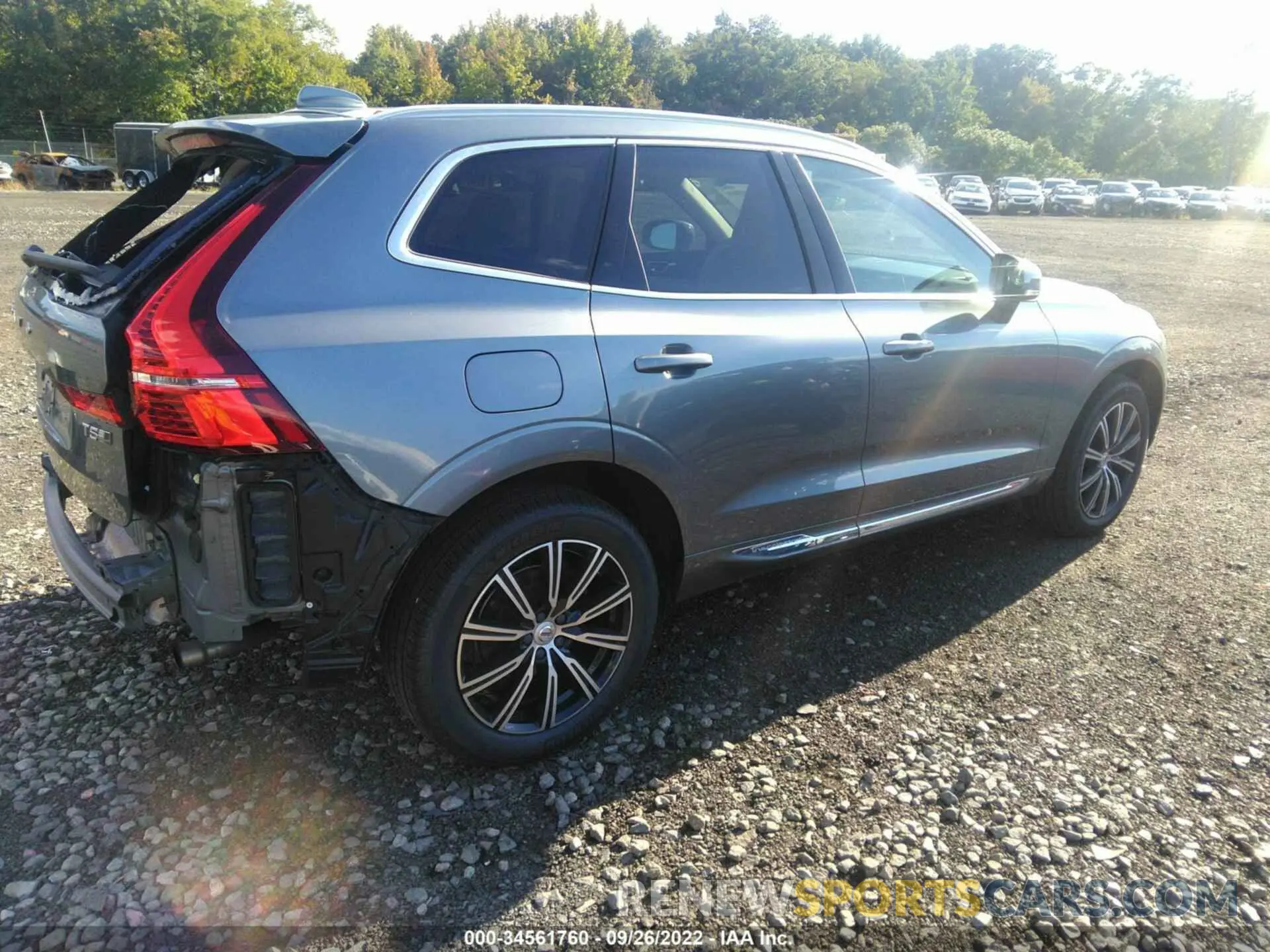 4 fotografías del automóvil dañado YV4102RL1L1525657 VOLVO XC60 2020