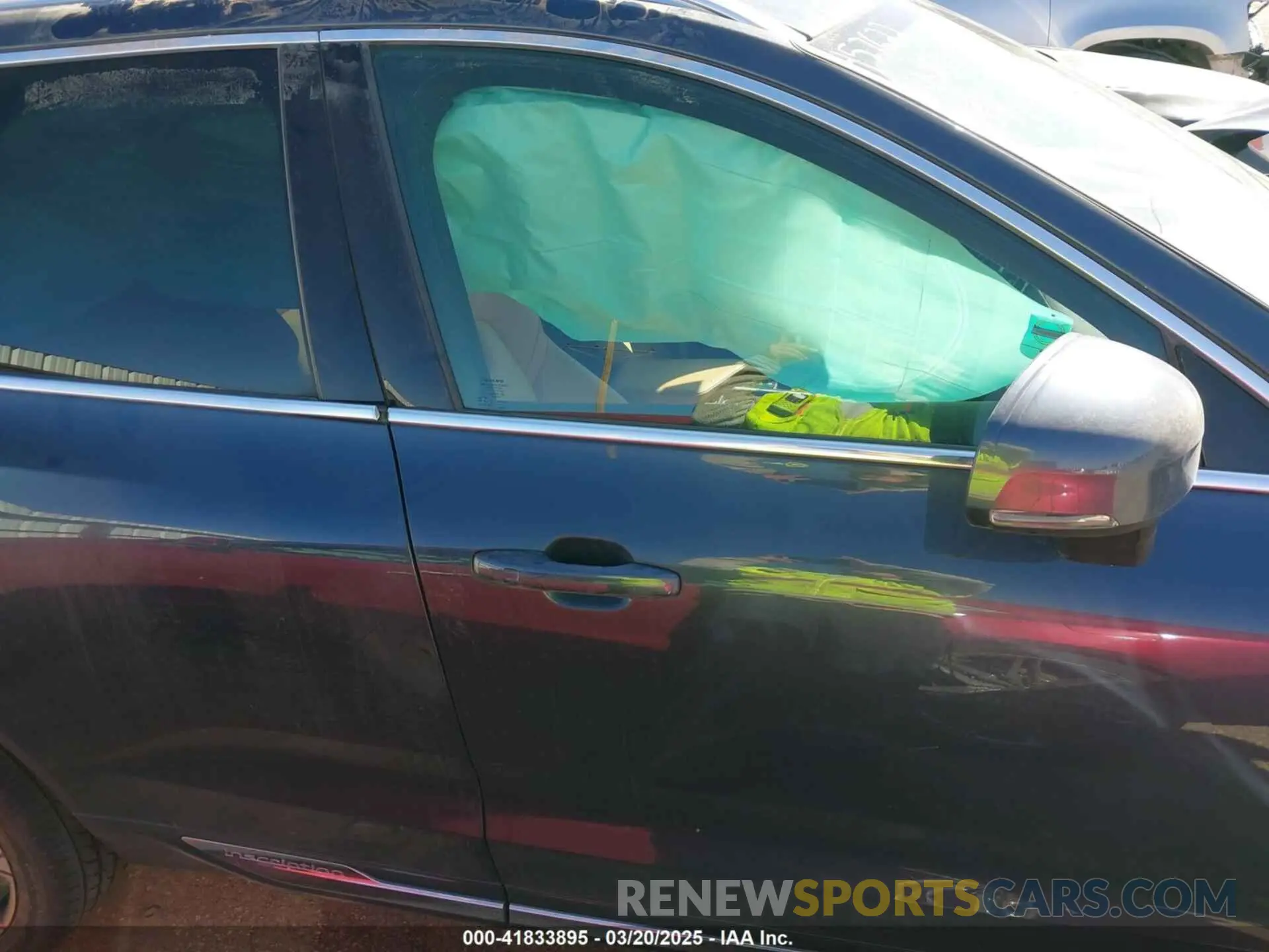 13 fotografías del automóvil dañado YV4102RL6L1464225 VOLVO XC60 2020