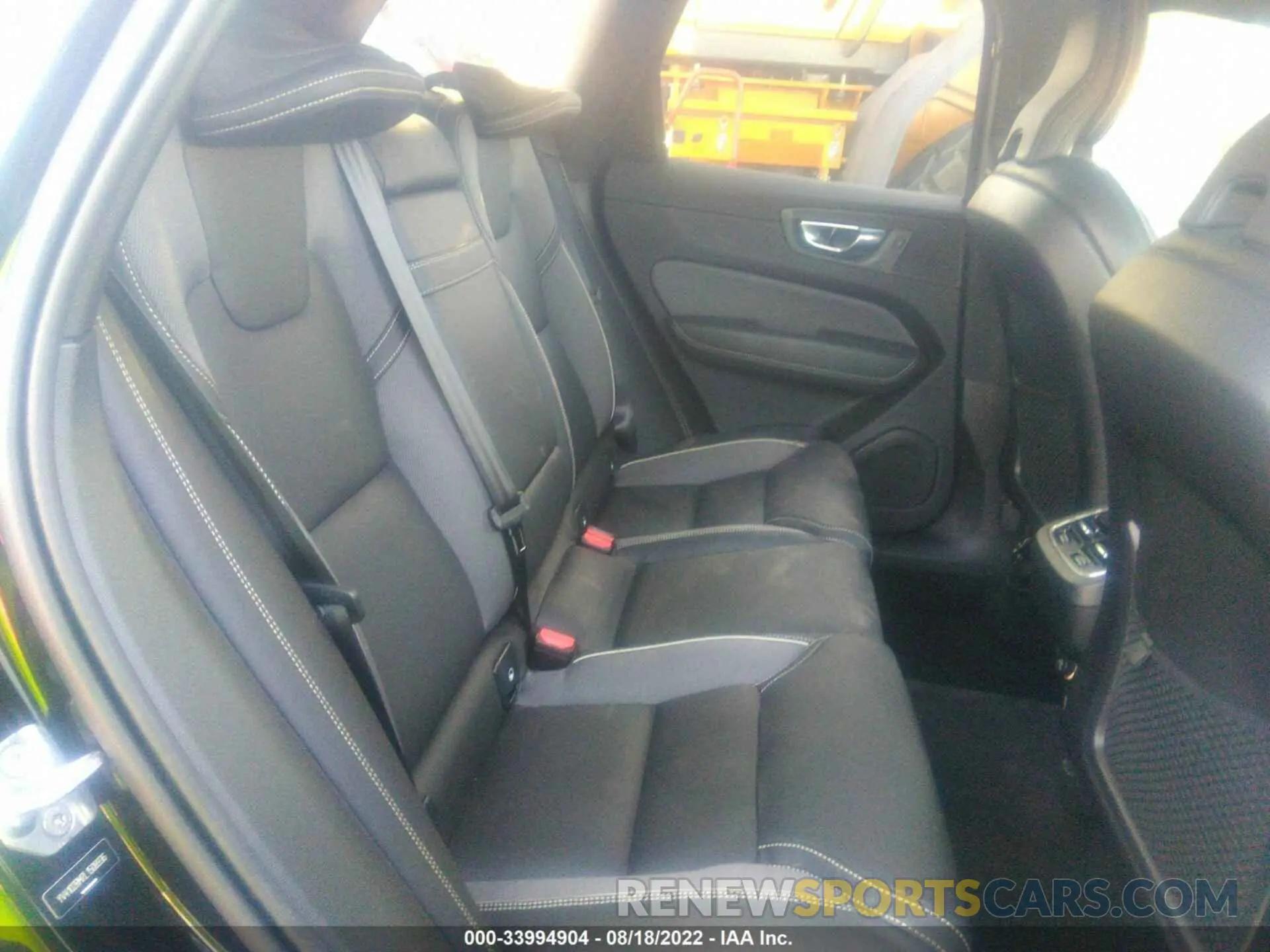 8 fotografías del automóvil dañado YV4102RM7L1508936 VOLVO XC60 2020