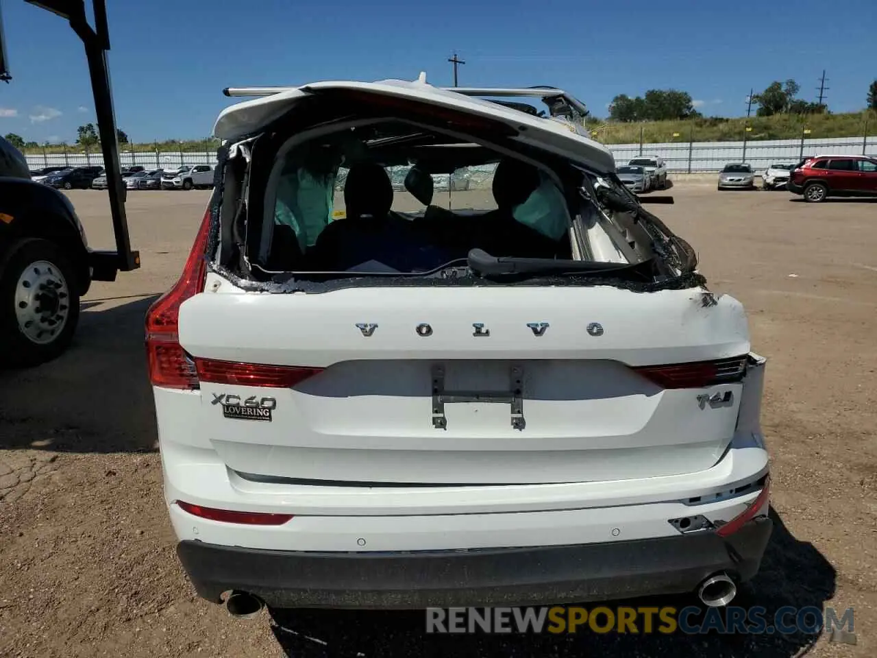 5 fotografías del automóvil dañado YV4A22RK2L1442109 VOLVO XC60 2020