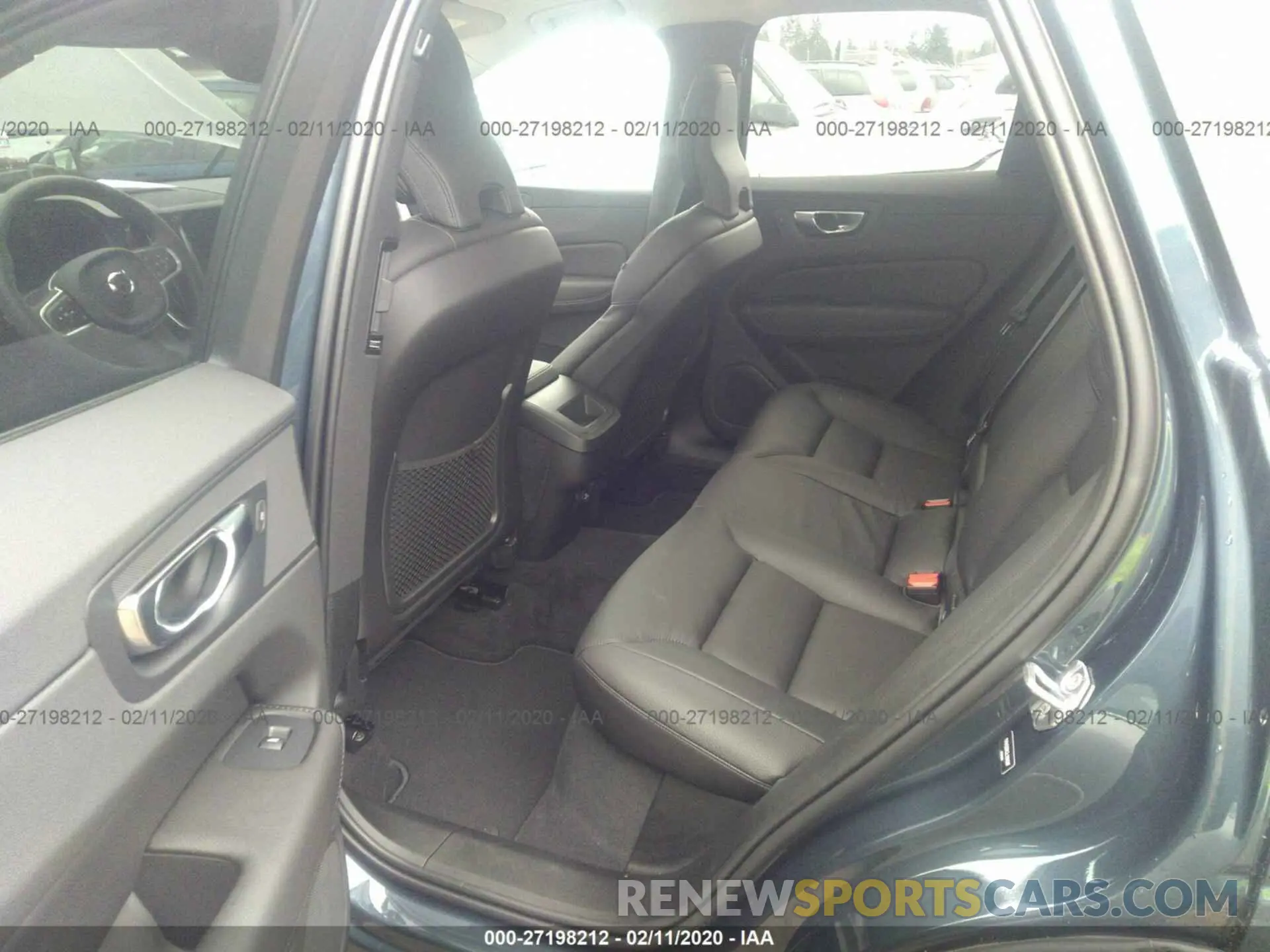 8 fotografías del automóvil dañado YV4A22RK3L1494297 VOLVO XC60 2020