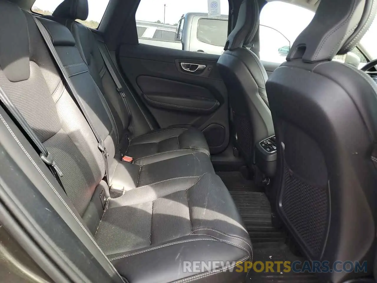 11 fotografías del automóvil dañado YV4A22RL5L1479311 VOLVO XC60 2020