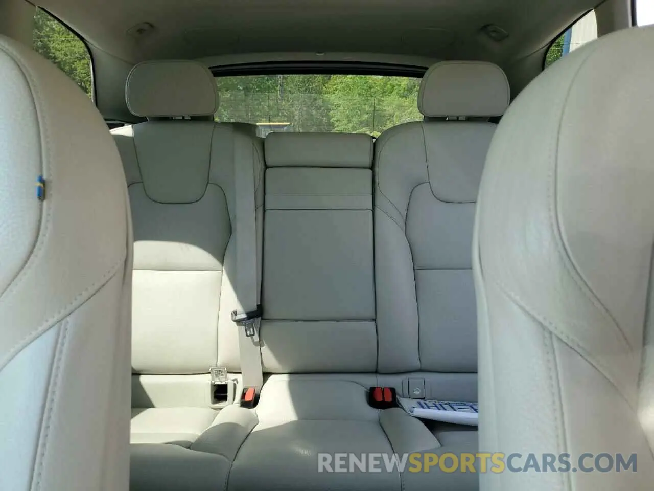 10 fotografías del automóvil dañado YV4A22RL6L1555635 VOLVO XC60 2020
