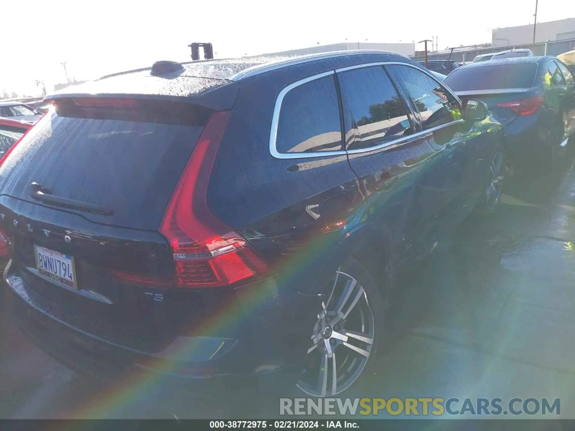 4 fotografías del automóvil dañado YV4102DK1M1797920 VOLVO XC60 2021