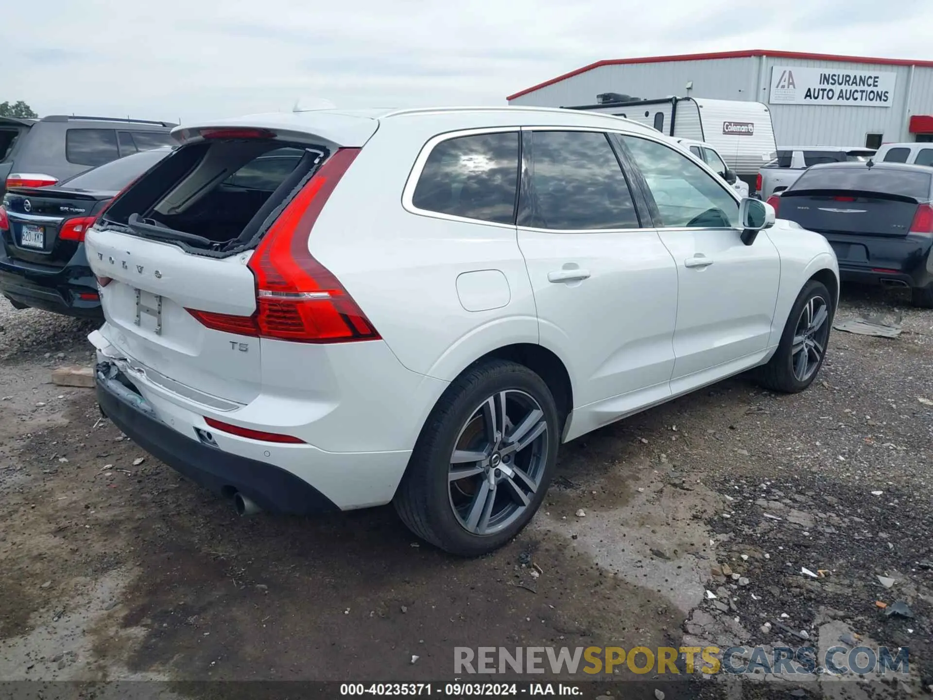 4 fotografías del automóvil dañado YV4102DK5M1880590 VOLVO XC60 2021