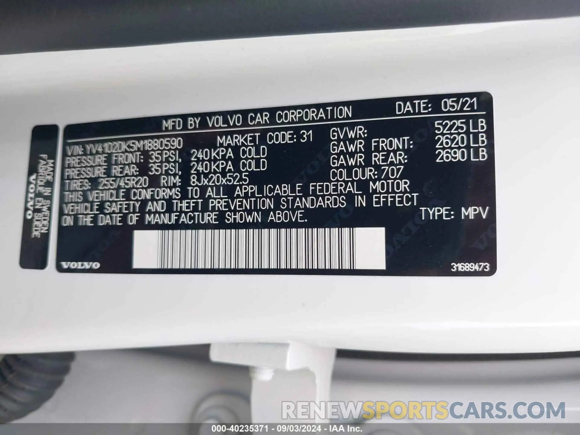9 fotografías del automóvil dañado YV4102DK5M1880590 VOLVO XC60 2021