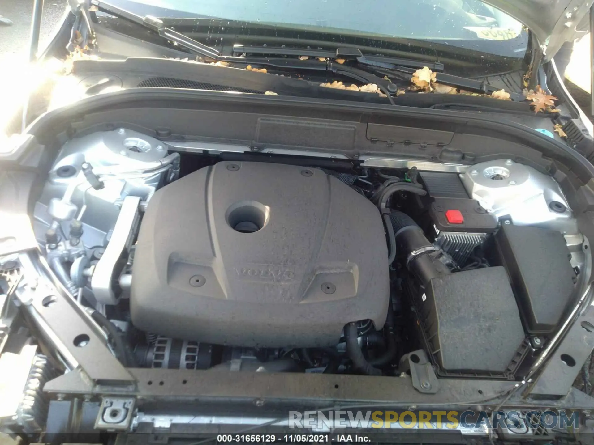 10 fotografías del automóvil dañado YV4102DK6M1809480 VOLVO XC60 2021
