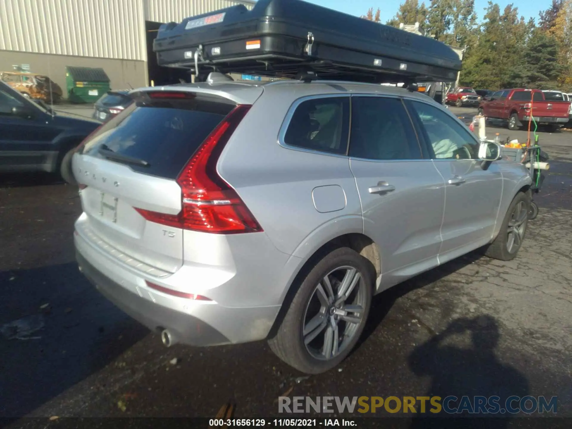 4 fotografías del automóvil dañado YV4102DK6M1809480 VOLVO XC60 2021